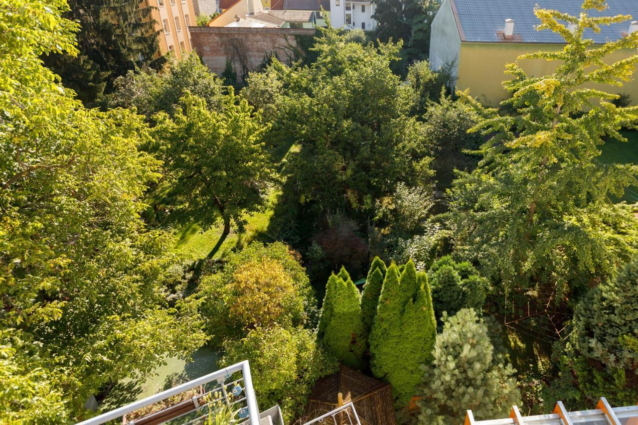 Hotel Atlas Ceske Budejovice Ngoại thất bức ảnh