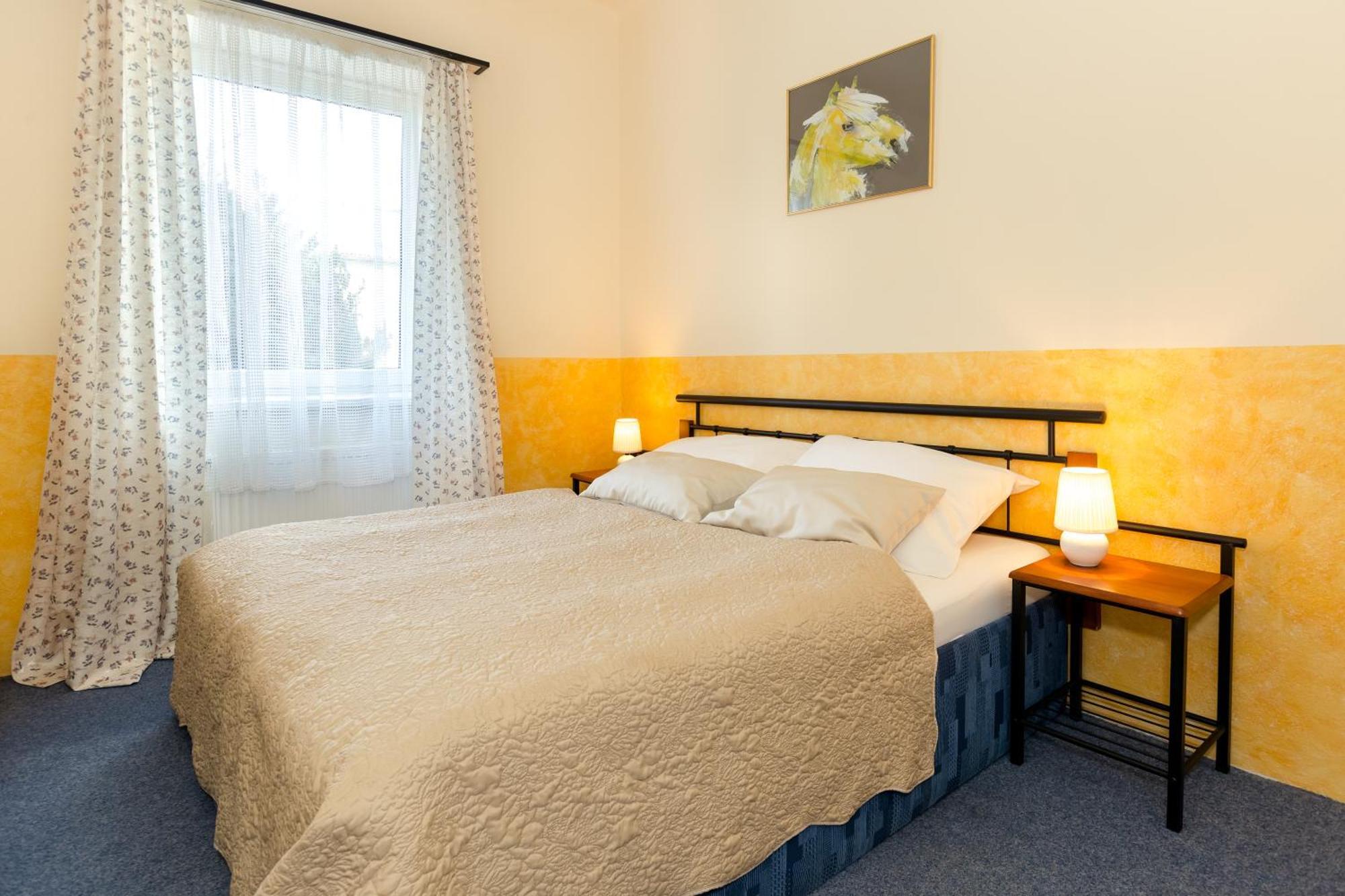 Hotel Atlas Ceske Budejovice Phòng bức ảnh